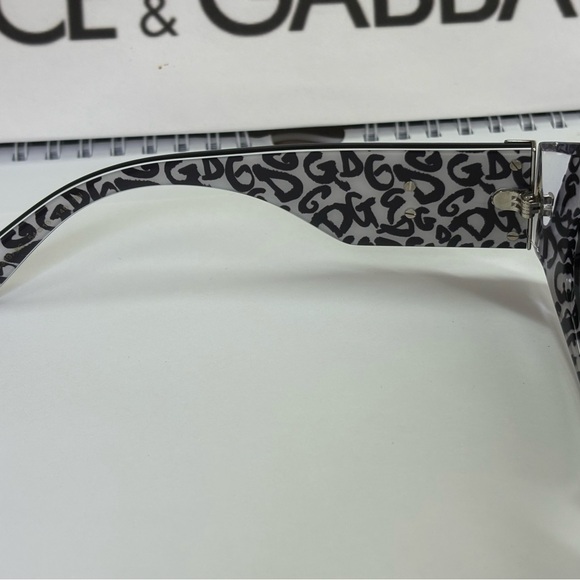 New Dolce & Gabbana DG4411 3389/8G Black on New Graffiti - Picture 9 of 16